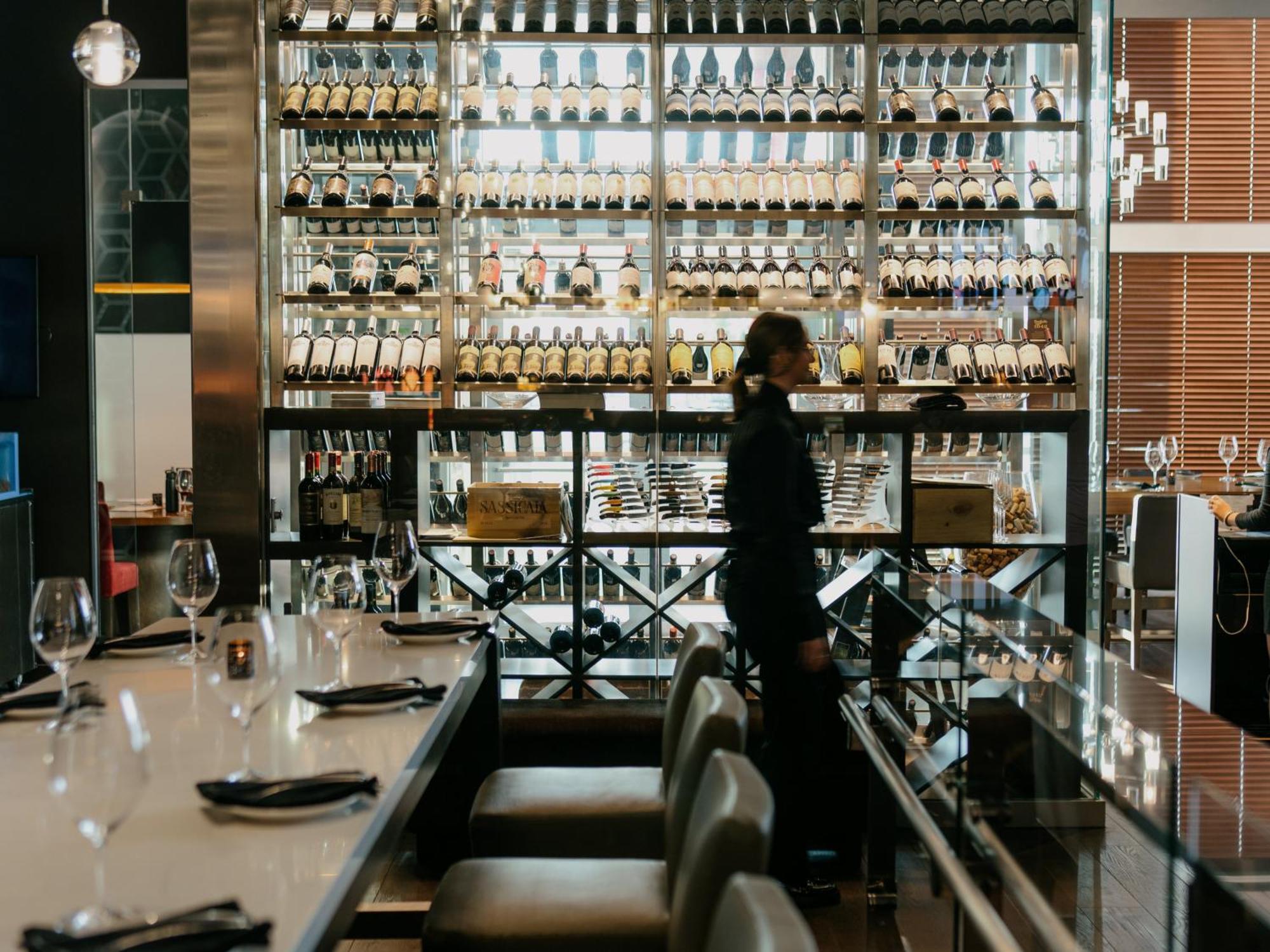 Otl Gouverneur Сагне Екстер'єр фото Wine bar in Tokyo