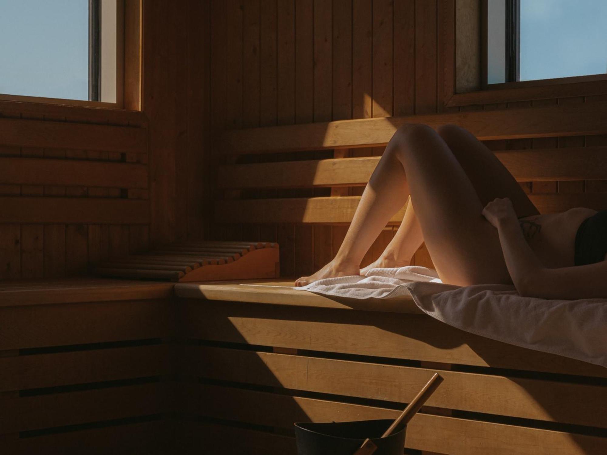 Otl Gouverneur Сагне Екстер'єр фото Sauna bathing
